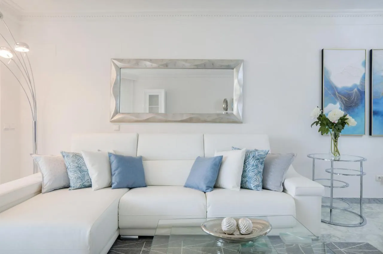 מארבלה Coral Esmeralda Beach Apartment 2 Bedrooms 0*,  ספרד